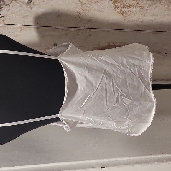 White cami - Picture 3 of 4